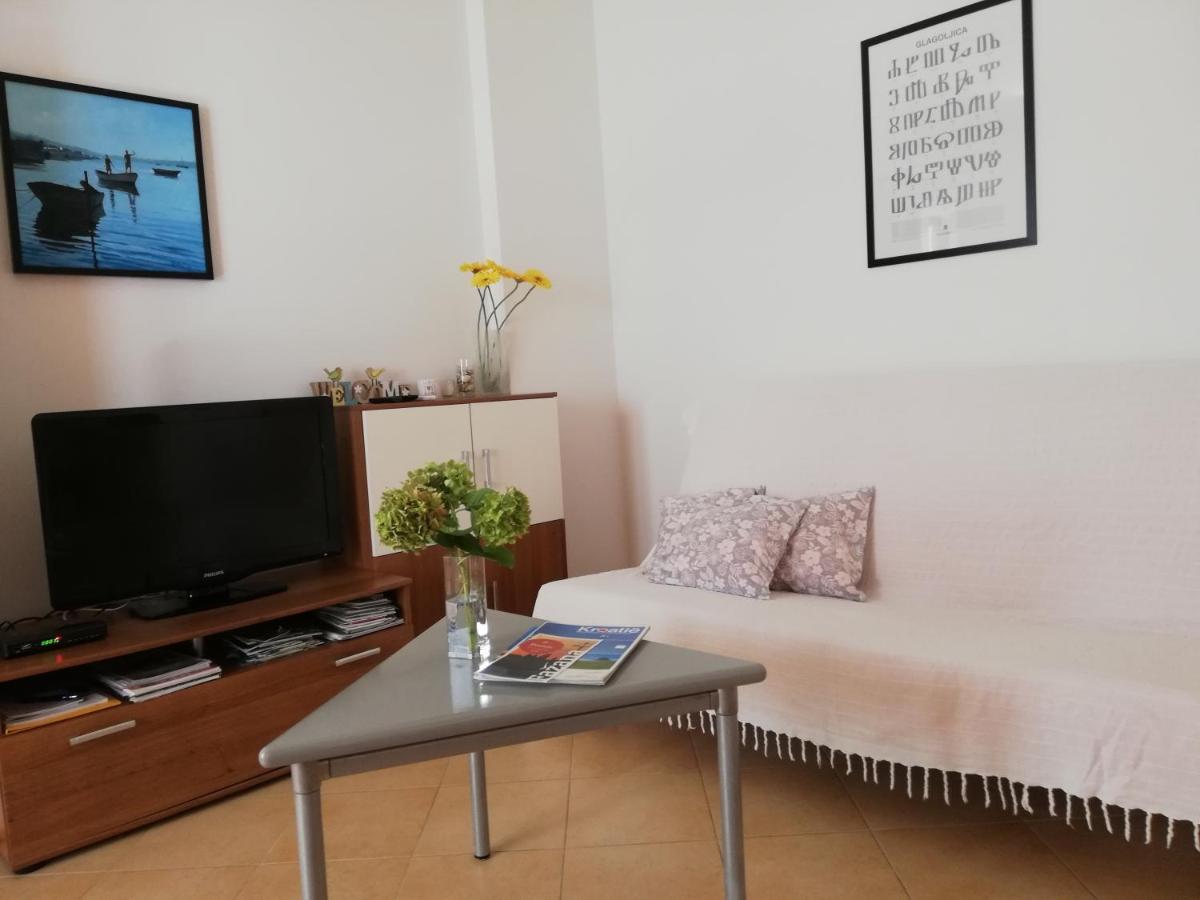 Apartment Suzy Fažana Zewnętrze zdjęcie