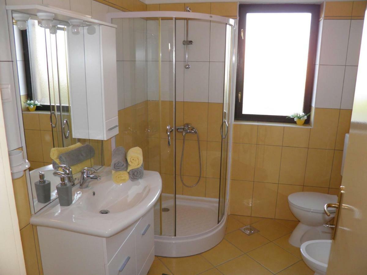 Apartment Suzy Fažana Zewnętrze zdjęcie